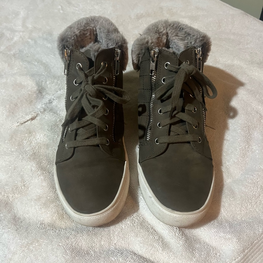 Women's Fur-Lined High-Top Sneakers